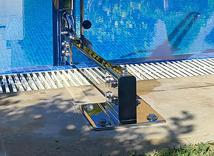 elevador de piscina access b5 anclaje fijo